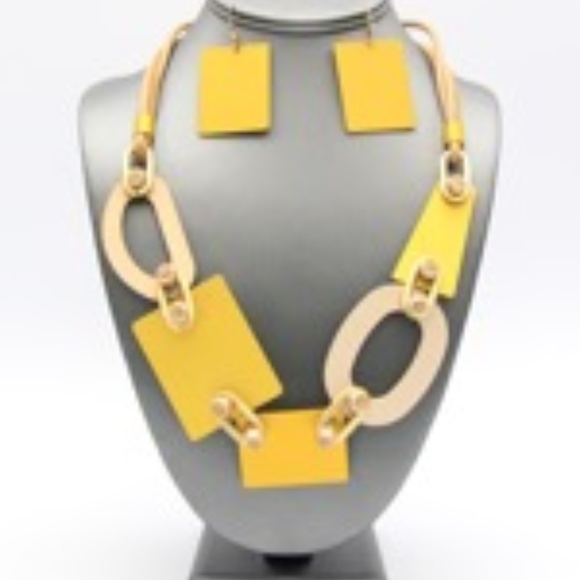 Yellow Geo Links Rubber Neckalce Set - Picture 1 of 2
